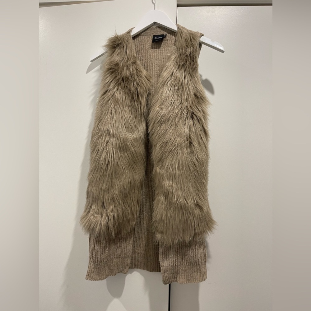 Women’s Taupe Vest